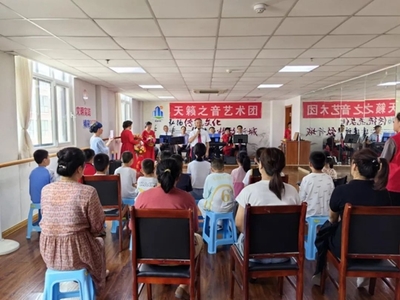 威海市開展多彩“八一”主題實(shí)踐活動(dòng)，以文藝展演厚植青少年愛國(guó)情懷
